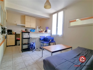 appartement à la location -   30400  VILLENEUVE-LES-AVIGNON, surface 31 m2 location appartement - APR666745
